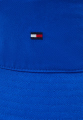 Tommy Hilfiger FLAG BUCKET UNISEX Hat ultra blue FLAG BUCKET UNISEX Шапка ультра синий