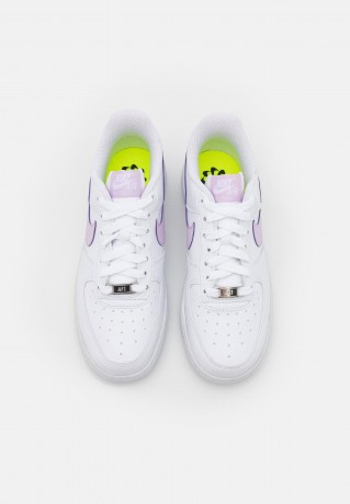 Nike Sportswear AIR FORCE 1 Sneaker low white/doll white/metallic silver AIR FORCE 1 Низкие кроссовки женские белый/кукольный белый/серебристый металлик