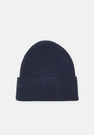 Tommy Hilfiger ESSENTIAL FLAG BEANIE Beanie space blue ESSENTIAL FLAG BEANIE Шапочка космический синий