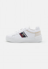 Tommy Hilfiger CORP WEBBING COURT  Trainers white CORP WEBBING COURT Кроссовки белый