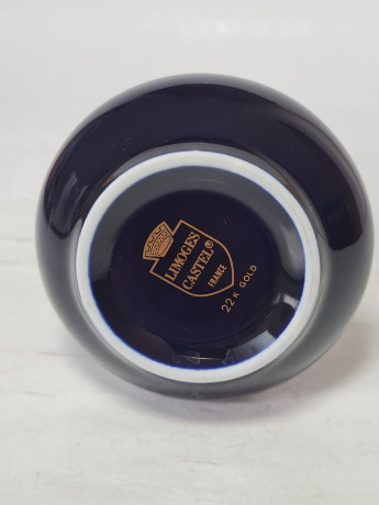 Ваза винтажная Limoges Castel France, черный фарфор с изображением влюбленной пары 22 K золото, 15 x 7,5 см, Франция, 1960-70гг.