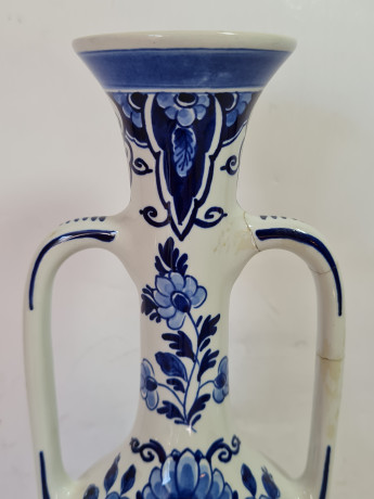 Ваза винтажная Delft Dc. 1795 в форме амфоры, фарфор, 22,5 x 10 см, Нидерланды, 1960-70гг.