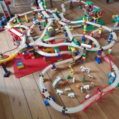 TOY2 40 Basis Connectors + Intersection 40  Track Connectos + Intersection 40 базовых соединителей + пересечение 40 соединительных звеньев + пересечение