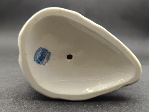 Статуэтка винтажная Casades "Девушка с собакой", в пастельных тонах, фарфор, 26 х 9 см, Испания, 1970-80гг. 