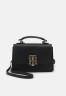 Tommy Hilfiger OUTLINE MINI CROSSOVER Across body bag black OUTLINE MINI CROSSOVER Сумка через плечо черный