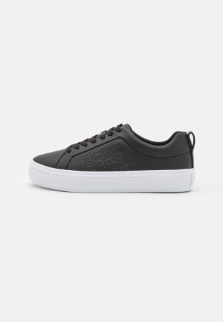 Tommy Hilfiger EMBOSSED VULC Trainers black EMBOSSED VULC Кроссовки черный