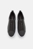 Tommy Hilfiger EMBOSSED VULC Trainers black EMBOSSED VULC Кроссовки черный
