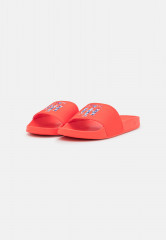 Tommy Hilfiger LOGO POOL SLIDE Mules hawaiian coral ШЛЕПКИ С ЛОГОТИПОМ Мюли гавайский коралл