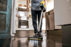 KARCHER KARCHER Akku-Stielstaubsauger VC 6 Cordless ourFamily fur alle Arten von Boden, beutellos  Беспроводной пылесос KARCHER VC 6 Cordless OurFamily для всех типов полов, без мешка