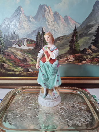 Статуэтка фарфоровая винтажная "Девушка с розой", 31 x 11 см, Германия, 1960-70гг.