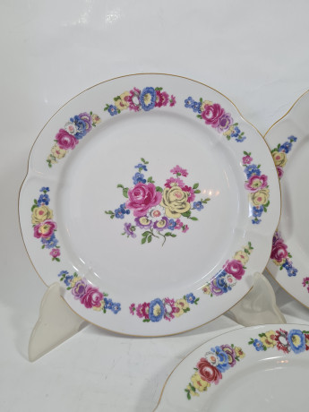 Тарелки винтажные Freiberger Porzellan, Inglasur GDR с цветочным декором, фарфор, 3 шт., 19.5 см, Германия, 1960-70гг.