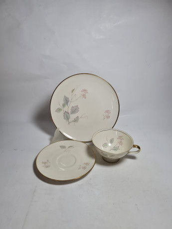 Чайное трио винтажное Seltmann Weiden Bavaria с ботаническим декором в пастельных тонах, фарфор, Германия, 1970-80гг.