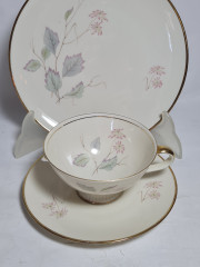 Чайное трио винтажное Seltmann Weiden Bavaria с ботаническим декором в пастельных тонах, фарфор, Германия, 1970-80гг.