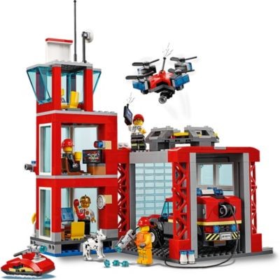 LEGO LEGO City 60215 Feuerwehr-Station LEGO City 60215 Пожарная часть