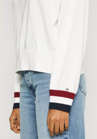 Tommy Hilfiger SWEATER Jumper ecru СВИТЕРА джемперы экрю