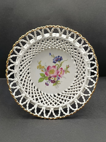 Фруктовница винтажная Princess на ножке в форме плетеной корзины, ручная работа, керамика, средняя, 18.5 х 13.5 см, Германия, 1970-80гг.