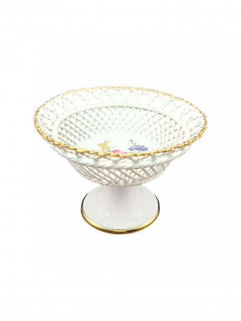 Фруктовница винтажная Princess на ножке в форме плетеной корзины, ручная работа, керамика, средняя, 18.5 х 13.5 см, Германия, 1970-80гг.