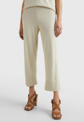 Tommy Hilfiger CROPPED STRAIGHT LEG Trousers light sandalwood УКОРОЧЕННЫЕ ПРЯМЫЕ БРЮКИ Брюки светлое сандаловое дерево