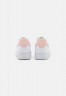 Nike Sportswear AIR FORCE 1 Sneaker low white/arctic orange AIR FORCE 1 Низкие кроссовки женские белый/арктический оранжевый