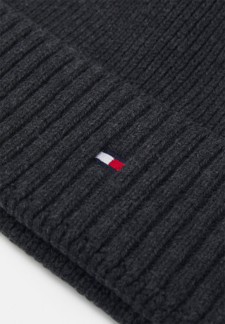 Tommy Hilfiger ESSENTIAL FLAG BEANIE UNISEX Beanie charcoal gray ESSENTIAL FLAG BEANIE UNISEX Шапочка угольно-серый