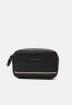 Tommy Hilfiger CENTRAL WASHBAG UNISEX Wash bag black UNISEX CENTRAL WASHBAG Мешок для стирки черный