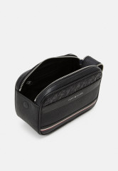 Tommy Hilfiger CENTRAL WASHBAG UNISEX Wash bag black UNISEX CENTRAL WASHBAG Мешок для стирки черный