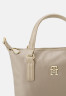 Tommy Hilfiger POPPY SMALL TOTE Handbag beige POPPY SMALL TOTE Сумочка бежевый