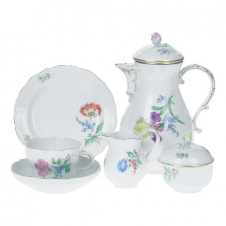 Meissen Meissen  'Neuer Ausschnitt - Blume 2 schrag bunt mit Goldrand' Kaffeeservice 7 Personen 24-tlg. Meissen "New cut - 2 цветка по диагонали с золотой каймой" Кофейный сервиз на 7 персон, 24 предмета.