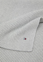 Tommy Hilfiger ESSENTIAL FLAG SCARF Scarf light grey heather ШАРФ ESSENTIAL FLAG Шарф светло-серый вереск