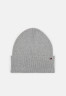 Tommy Hilfiger ESSENTIAL FLAG BEANIE Beanie light grey heather ESSENTIAL FLAG BEANIE Шапочка светло-серый вереск
