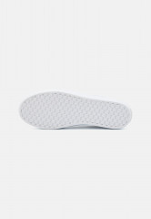 Tommy Hilfiger EMBOSSED VULC Trainers white EMBOSSED VULC Кроссовки белый