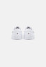Tommy Hilfiger EMBROIDERY CUPSOLE  Trainers white ВЫШИВКА CUPSOLE Кроссовки белый