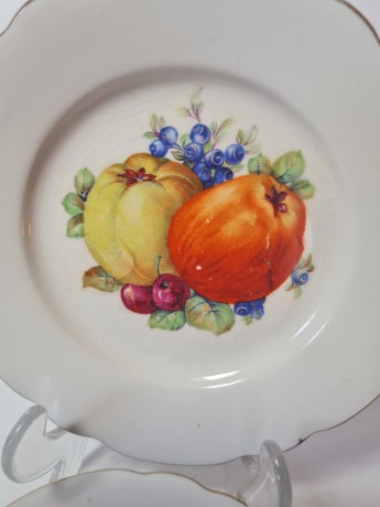 Набор тарелок винтажных Bareuther "Фрукты" с рельефным краем, ручная роспись, 6 шт., 15 см, фарфор, Германия, 1960-70гг.