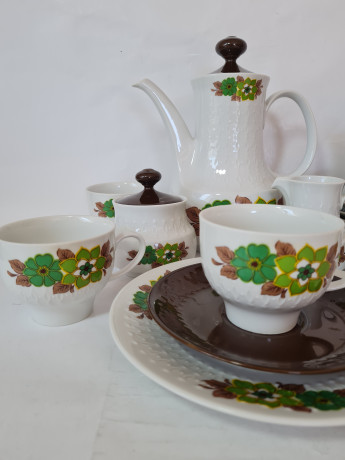 Набор чайный винтажный Mitterteich Bavaria, бело-коричневый фарфор с зеленым цветочным декором, на 5 персон, Германия, 1960-70гг.