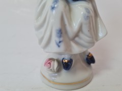 Статуэтка винтажная "Девушка, играющая на арфе" среднего размера, фарфор, 14 x 6см, Германия, 1960-70гг.