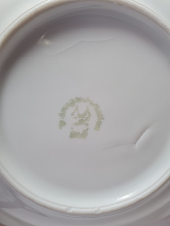 Hellbraune Porzellan Чайное трио "Полевые цветы" с желтым ободком и фактурным краем, Германия, 1960-70гг.