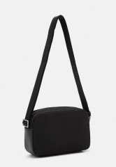 Tommy Hilfiger CENTRAL REPREVE REPORTER UNISEX Across body bag black CENTRAL REPREVE REPORTER UNISEX Сумка через плечо черный