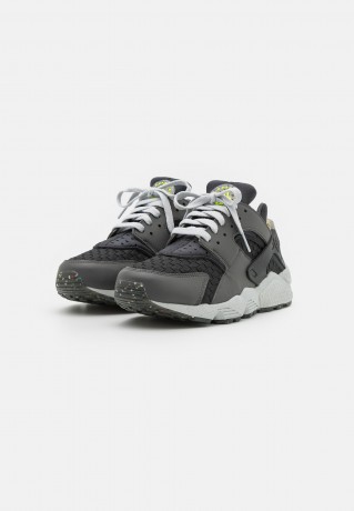 Nike Sportswear AIR HUARACHE CRATER PRM UNISEX Sneaker low dark smoke grey/iron grey/photon dust/black/volt AIR HUARACHE CRATER PRM UNISEX Низкие кроссовки женские темный дымчато-серый/железно-серый/фотонная пыль/черный/вольтовый