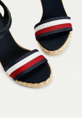 Tommy Hilfiger SHIMMERY RIBBON Espadrilles desert sky БЛЕСТЯЩАЯ ЛЕНТА Эспадрильи небо пустыни