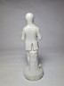 Статуэтка винтажная фарфоровая Richard Ginori "Мужчина в бело-золотом костюме с цветами", 18,5 x 7 см, Германия, 1960-70гг.