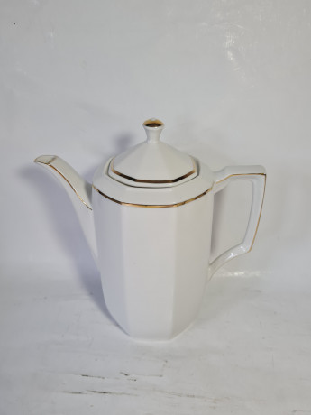 Набор посуды для чая винтажный Mitterteich Bavaria, белый фарфор с золотой каймой: чайник 22 x 23 см, молочник 12,5 x 13 см, сахарница 14,5 x 13 см, Германия, 1960-70гг.
