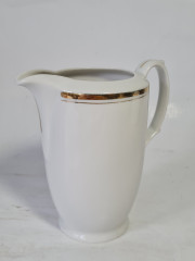 Набор посуды для чая винтажный Mitterteich Bavaria, белый фарфор с золотой каймой: чайник 22 x 23 см, молочник 12,5 x 13 см, сахарница 14,5 x 13 см, Германия, 1960-70гг.