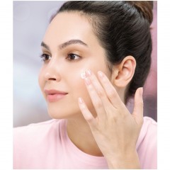 Nivea Rosenwasser &amp; Hyaluron Gel-Tagespflege  Дневной уход с розовой водой и гиалуроновым гелем