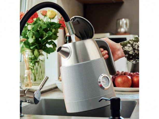 SWISS PRO+ SWISS PRO+ Wasserkocher Retro Wasserkocher Edelstahl Trockengehschutz, Doppelwandig, 2250,00 W Grau Чайник SWISS PRO+ Ретро-чайник из нержавеющей стали с защитой от выкипания, с двойными стенками, 2250,00 Вт