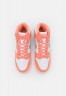 Nike Sportswear W DUNK HIGH Sneaker high crimson bliss/iron ore/white W DUNK HIGH Высокие кроссовки женские малиновое блаженство/железная руда/белый