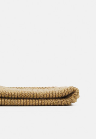 Tommy Hilfiger ESSENTIAL FLAG BEANIE UNISEX Beanie desert khaki melange ESSENTIAL FLAG BEANIE UNISEX Шапочка пустыня хаки меланж