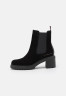 Tommy Hilfiger OUTDOOR CHELSEA MID HEEL BOOT Classic ankle boots black OUTDOOR CHELSEA MID HEEL BOOT Классические ботильоны черный