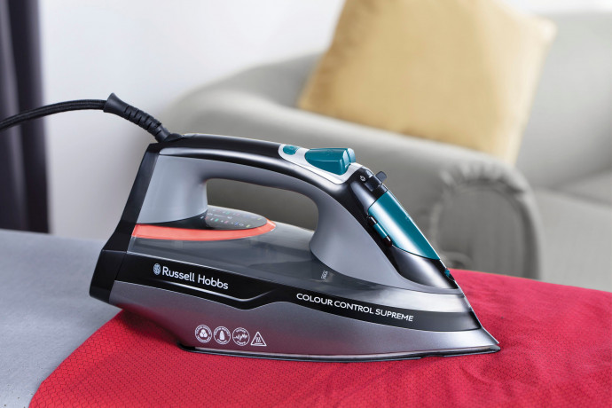 RUSSELL HOBBS RUSSELL HOBBS Dampfbugeleisen 25400-56 Colour Control Supreme, 3100 W Паровой утюг RUSSELL HOBBS 25400-56 Color Control Supreme, 3100 Вт