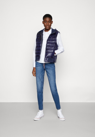 Tommy Hilfiger SPORTY SORONA SIDE ZIP VEST Waistcoat desert sky ЖИЛЕТ SPORTY SORONA SIDE ZIP VEST Жилет небо пустыни