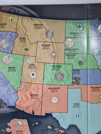 Альбом с монетами винтажный H.E. Harris &Co "25 центов Штаты Америки (1999-2008)" (State Series Quarters), 40 х 32.5 см, США, 2008.